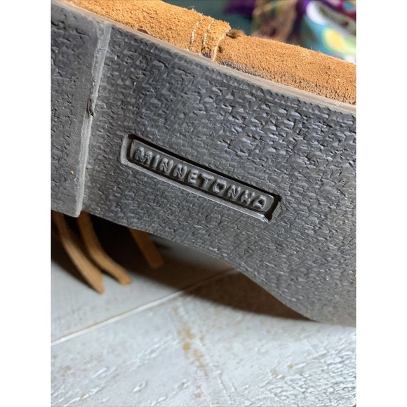 Moccasin Boots Minnetonka Brown Suede Layered Fringe Size 8 MINT!! - Picture 5 of 9